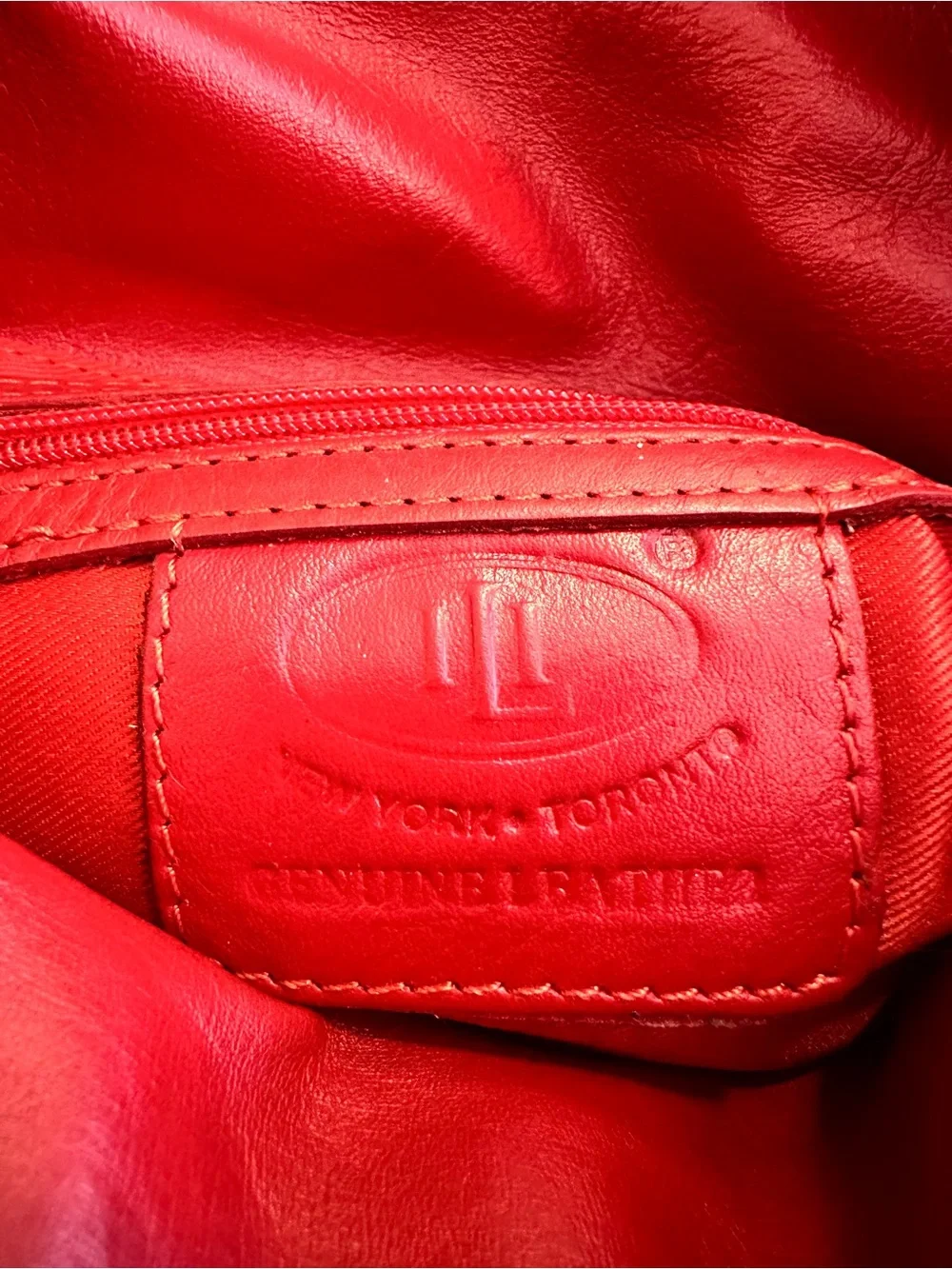 ili New York Red Genuine Leather Shoulder Bag Zip Pocket Baguette Purse